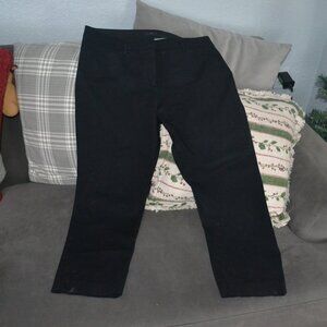 Pre-owned black Worthington women's dress pants. Size 14